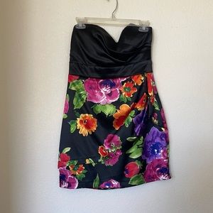 COPY - Love 💕 Tease Size 6 Strapless Floral dress